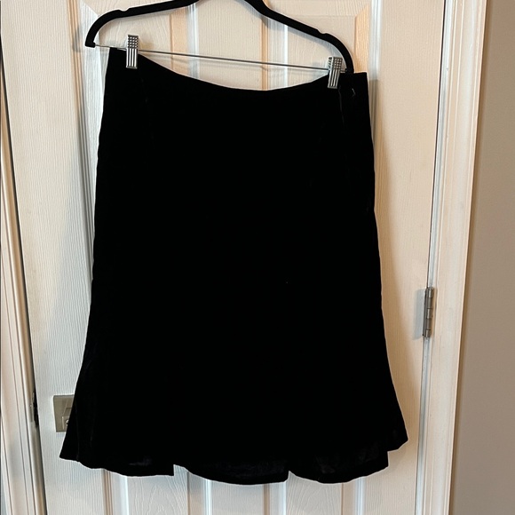 Vintage 90 Victor Costa Classic Chrushed Velour Black A-Line Skirt - Picture 1 of 4